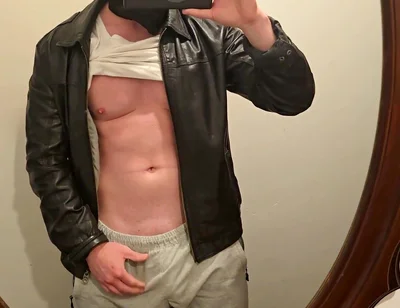 After Work Jerk off in Black Leather Jacket! Hot Stepdaddy Shows Muscles & Pumps Thick Cock