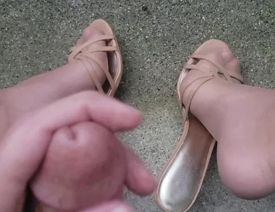 Cumming on Feet Outside