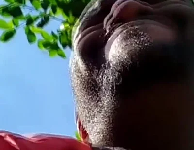 Worker Asks for a Ride to Go to the Beach and Gives It to the Driver