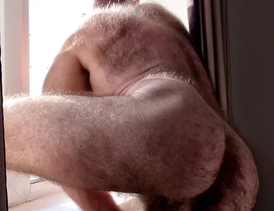 Hairy Muscle Stepdaddy Shows All