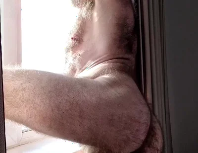 Hairy Muscle Stepdaddy Shows All
