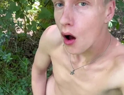 Young Bro Axton Drake Gets Naked in the Park
