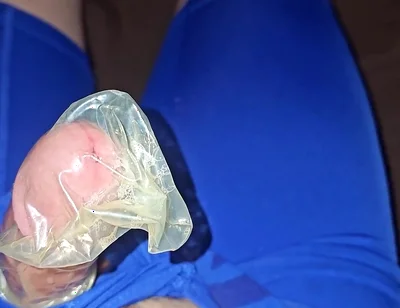 I wank and cum inside a condom while I wear my Blue Nike pro spandex underwear