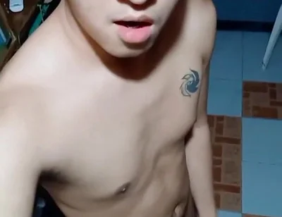 Let Me Give It to You Stepdaddy! Pinoy Twink Masturbation and Live Cum