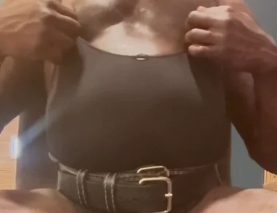 Black Mature Muscle Solo Tits and Vibrator