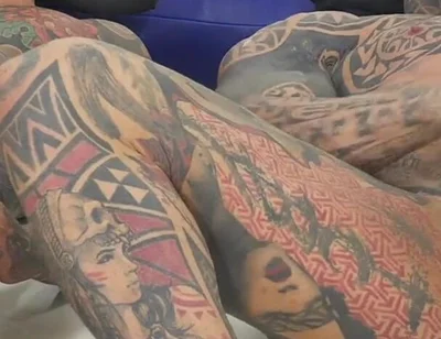 Two Tattooed Hetero Males in the Gym