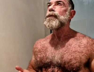 Hairy Muscle Stepdaddy Showering