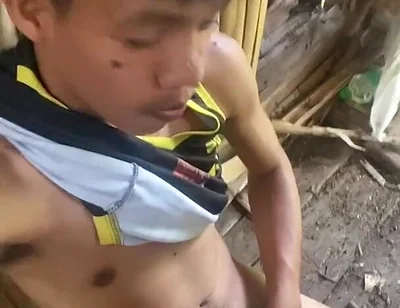 Outdoor Pinoy Twink Hook up- Wanking, Deep Blowjob & Mouth Cumshot