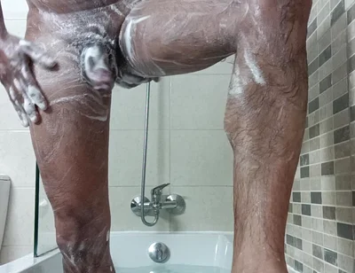 I Went to Take a Shower and Made a Video for My Followers.
