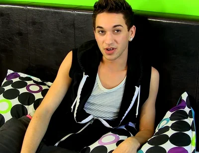 On Set with New Boy Seth