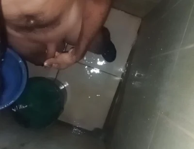 Man Gets Cocked and Balls in Single Chamber Bath