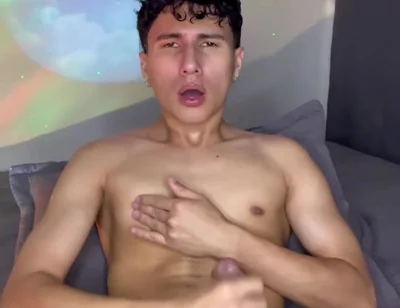 Mugiis Tugs Pulses with Flirty Dick Play