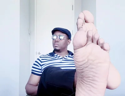 Male Soles in the Office (2) (2026)