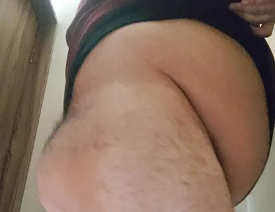 Fat Man Urine and Ass