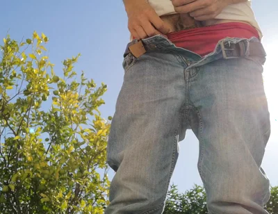 Hot Guy Jerks off Nervously Outdoor