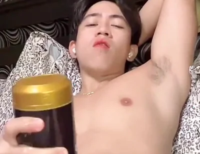 Pinoy with Big Dick Trying Dildo