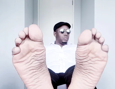 Male Soles in the Office (3 (2026)