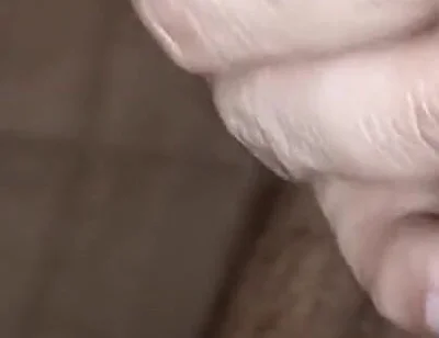 Its pee time while having bath