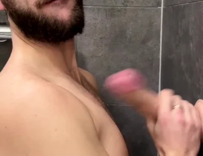 Blowjob in Shower