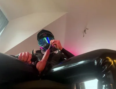 Horny Rubber Mx Biker Sounding Himself (huge Cumshot)