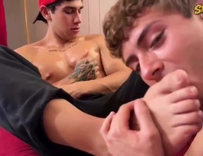 Str8crushfeet - Pilot - Steve The Bull Fucks A Twink