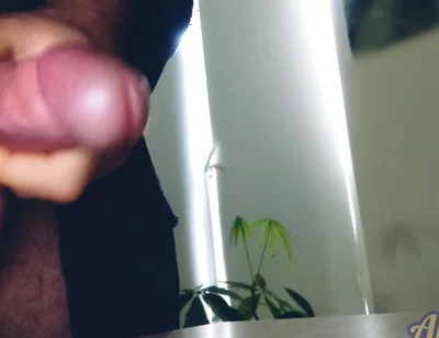 A Tasty Wank Early in the Morning and Cum on the Table