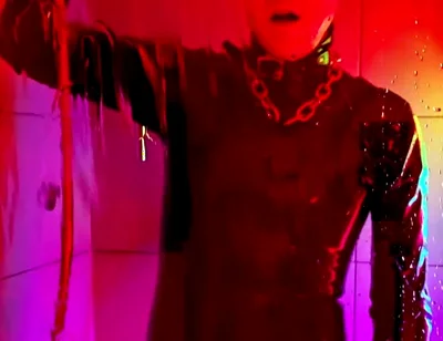 Shower in Rubber