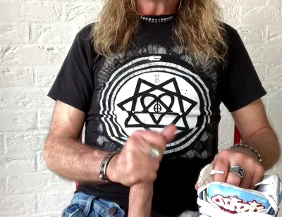 Longhairdude Wanks and Cums with Osiris Trainers, Torn Jeans, Tshirt