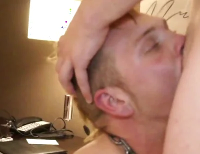 Bukkake Amateur with Gay Twinks Sucking All His Friends to the Cum