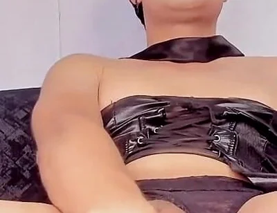 Sissy Ken Feels Beautiful, and Shows Her Big Ass on Camera Online