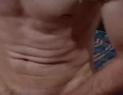 Watch How Lucas Cums in His Bed
