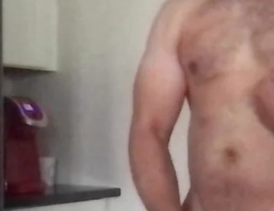 Quick Cumshot in Kitchen