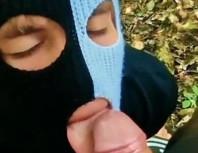 Twinks with Big Dicks Fuck During Breaks in the Park Without Condoms Until They Cum
