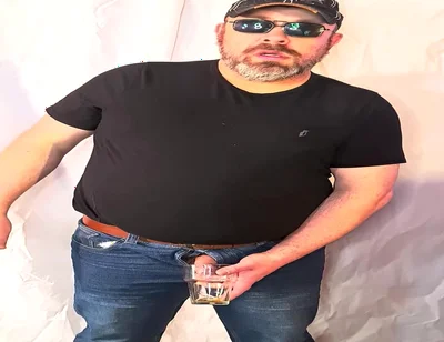 Dressed up with Cool Sunglasses, Treat Yourself to a Hot Piss