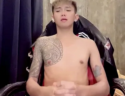 Horny Filipino Inked Twink Jerking off