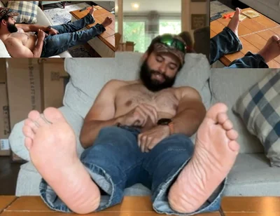 Foot POV Bearded Muscle Bloke Squirts Cum on Himself