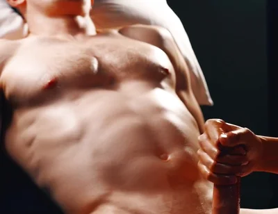 Aussie Muscular Hunk Big Dick Got Edged
