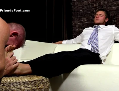 Powers' Big Sexy Feet Worshiped by Dev