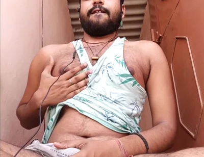 A Hot Bhabhi Has Working in Kitchen Has Grab by a Horny Man and Ismaatdeva Has Fully Feel That Orgasm