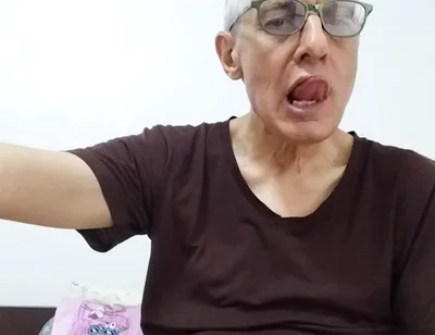 Tongue Shows Fuck My Big Cock