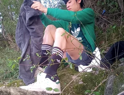 Behind the Scenes Jon Arteen After Masturbating Ejaculating Thick Cum Play Cleaning Tidying up Creating Artistic Sperm on Moss