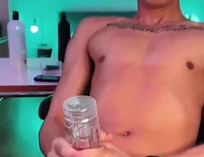 Leo Latte Lets Viewers Control the Toy in His Ass While He Strokes a Fleshlight
