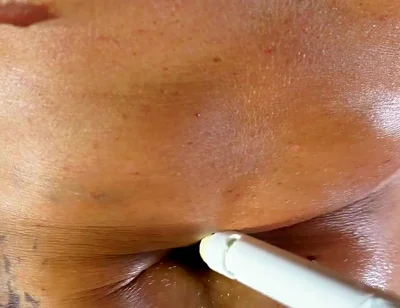 Navel Takes the Machine. From Slow Stretch to Hard Rhythm