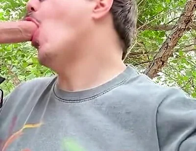 Quick Outdoor Blowjob