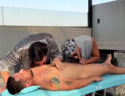 4-hand Massage