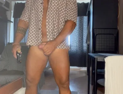 If You Like Me. Bisexual Bodybuilder Wank Solo