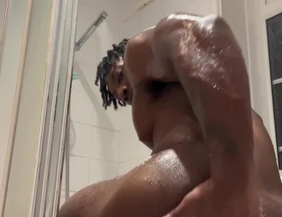 Quick Wank in Public Toilet