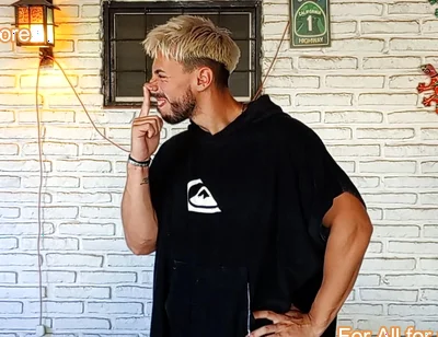 Fer Controls Nose of His Alpha Master Friend