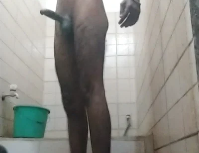 I Am Bathing Alone, Someone Please Come