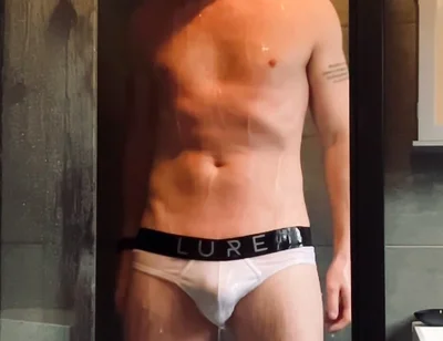 Who Likes Hot Guys in the Shower?